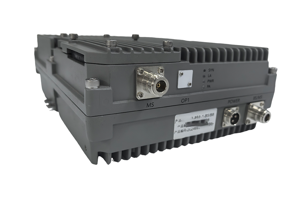  鱼台三频手机信号接收器2000㎡